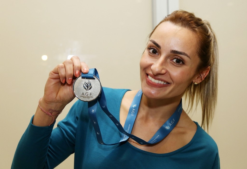 Η άφιξη των Πετρούνια και Μιλλούση στην Ελλάδα (photos)