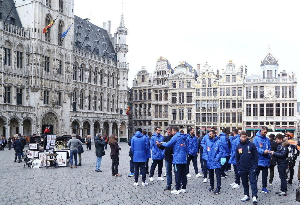 Οι Έλληνες δείχνουν… το δρόμο για το Μουντιάλ! (photos)