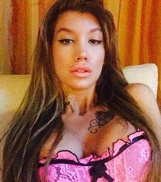 Πρώην πορνοστάρ και νυν τραγουδίστρια μπαίνει στο Survivor για να το... αναστατώσει!