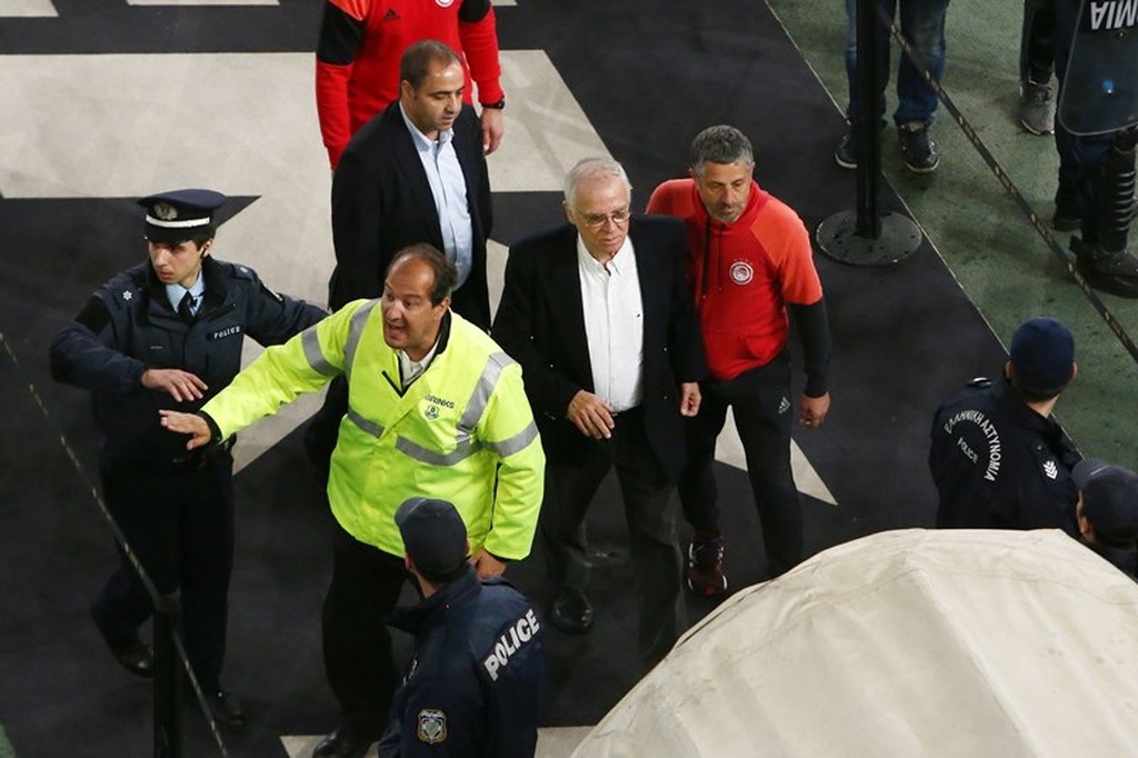 ΑΕΚ-Ολυμπιακός: Καρέ-καρέ οι εντάσεις του ΟΑΚΑ!