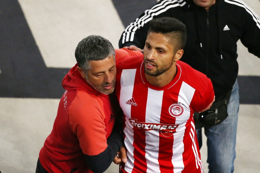 ΑΕΚ-Ολυμπιακός: Καρέ-καρέ οι εντάσεις του ΟΑΚΑ!