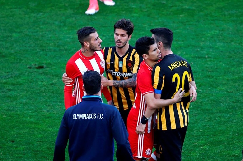 ΑΕΚ-Ολυμπιακός: Καρέ-καρέ οι εντάσεις του ΟΑΚΑ!