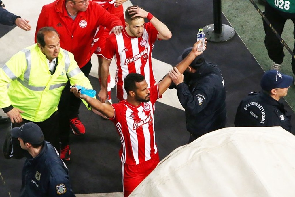 ΑΕΚ-Ολυμπιακός: Καρέ-καρέ οι εντάσεις του ΟΑΚΑ!