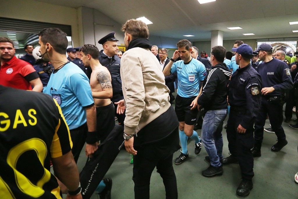 ΑΕΚ-Ολυμπιακός: Καρέ-καρέ οι εντάσεις του ΟΑΚΑ!