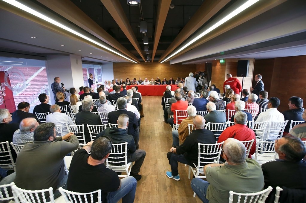 Ολυμπιακός: «Ο πόλεμος έχει περάσει σε άλλο επίπεδο»
