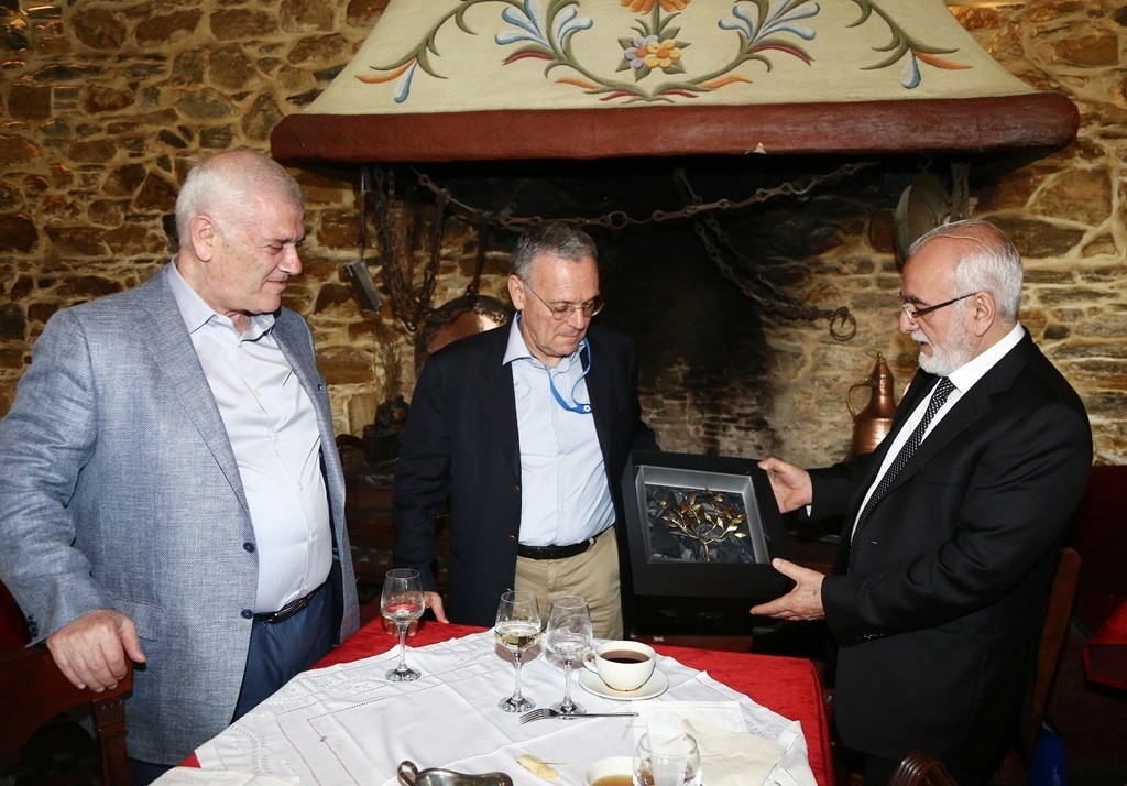 Τελικός Κυπέλλου: Καρέ-καρέ το γεύμα Μελισσανίδη-Σαββίδη!