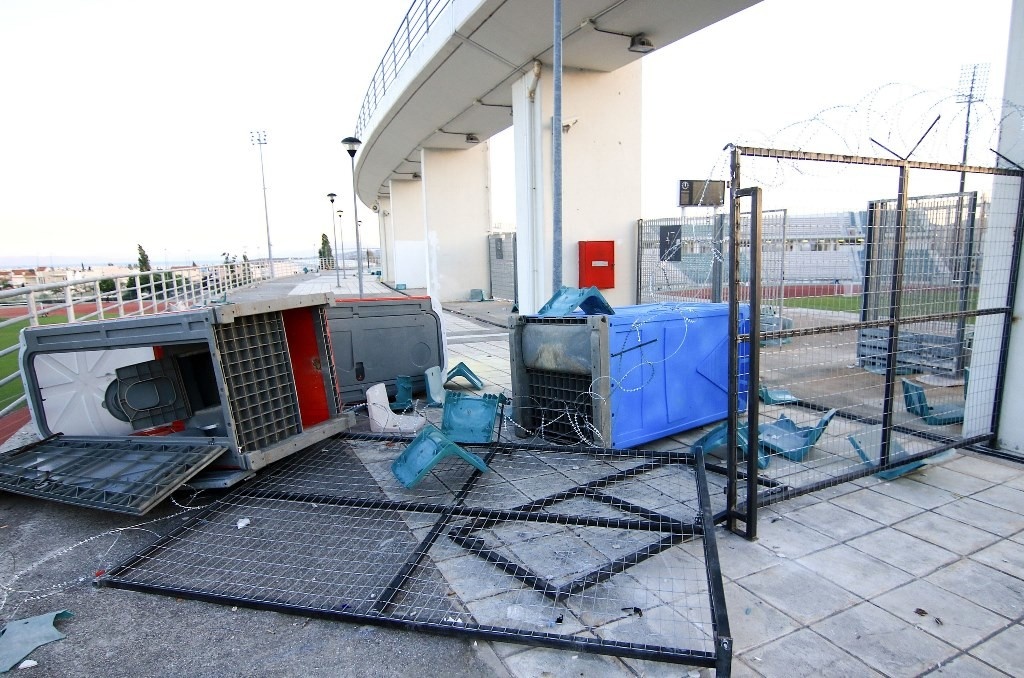 Τελικός Κυπέλλου: Σοκάρουν οι εικόνες με τα αίματα στο Πανθεσσαλικό!