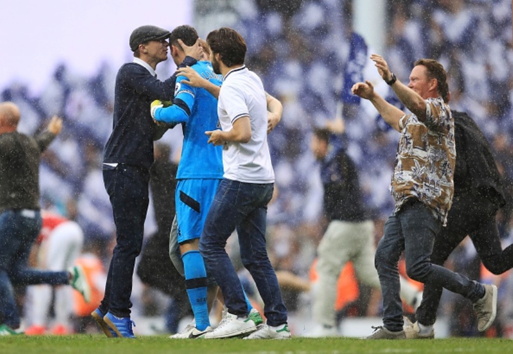 Τρομερές σκηνές: Χαμός στο «White Hart Lane» που κατεδαφίζεται μετά από 118 χρόνια