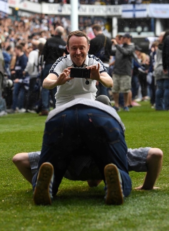 Τρομερές σκηνές: Χαμός στο «White Hart Lane» που κατεδαφίζεται μετά από 118 χρόνια