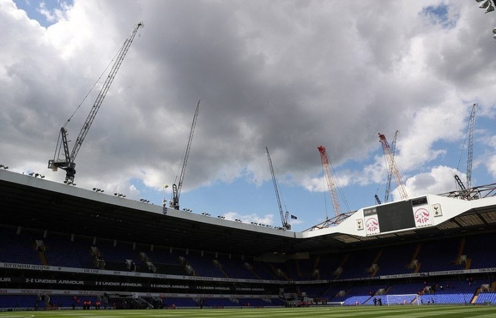 Τρομερές σκηνές: Χαμός στο «White Hart Lane» που κατεδαφίζεται μετά από 118 χρόνια