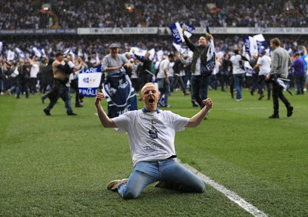Τρομερές σκηνές: Χαμός στο «White Hart Lane» που κατεδαφίζεται μετά από 118 χρόνια