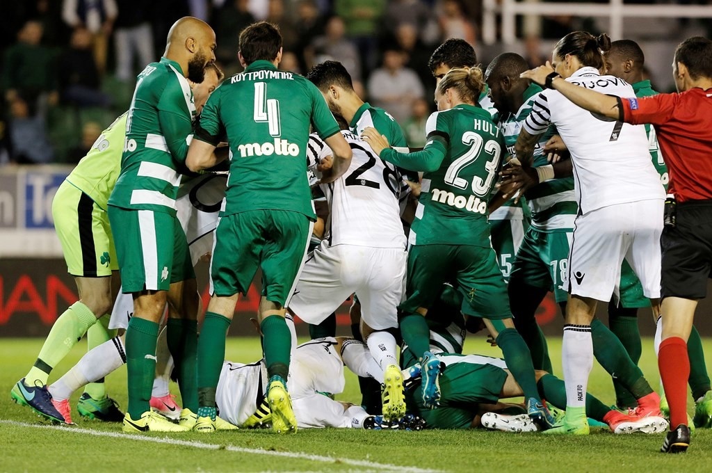 Καρέ-καρέ τα επεισόδια στο Παναθηναϊκός-ΠΑΟΚ