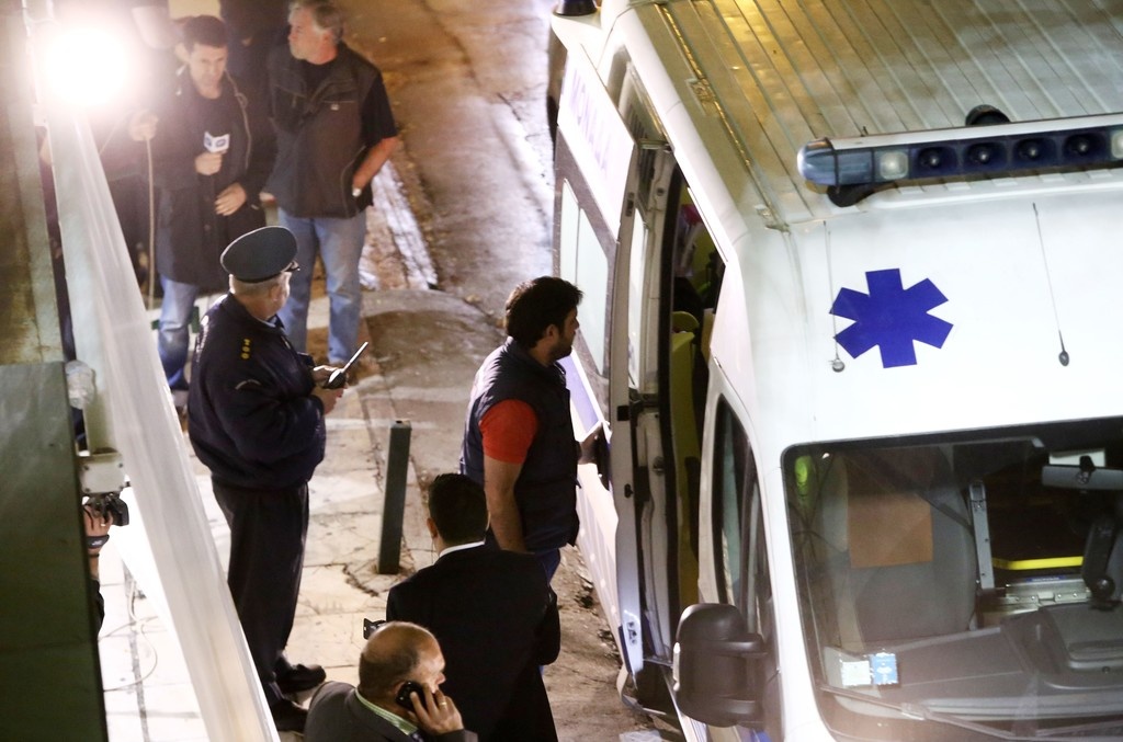 Η μεταφορά του Ίβιτς στο νοσοκομείο! (photos)