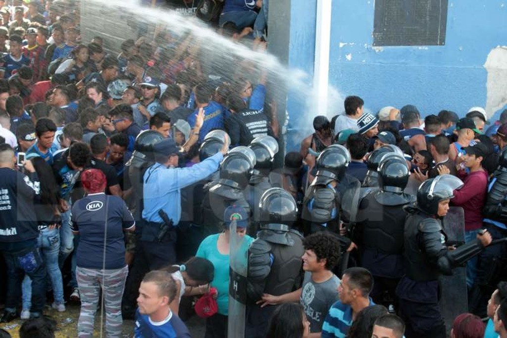 Σοκ στην Ονδούρα! Πέντε νεκροί σε γήπεδο!