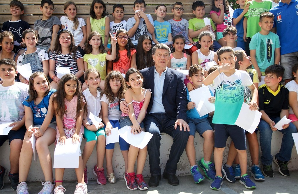 Αποθέωση για Ρεχάγκελ και Πρωταθλητές EURO 2004! (photos)