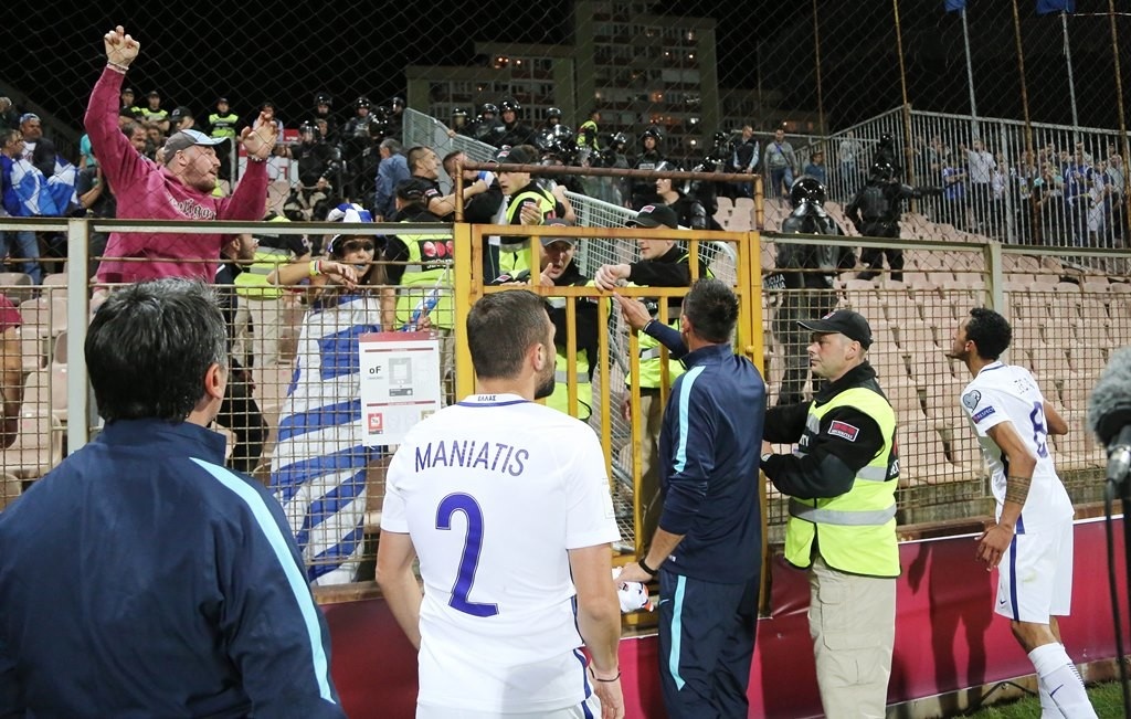 «Ντου» των Βόσνιων στους Έλληνες φιλάθλους! (photos)