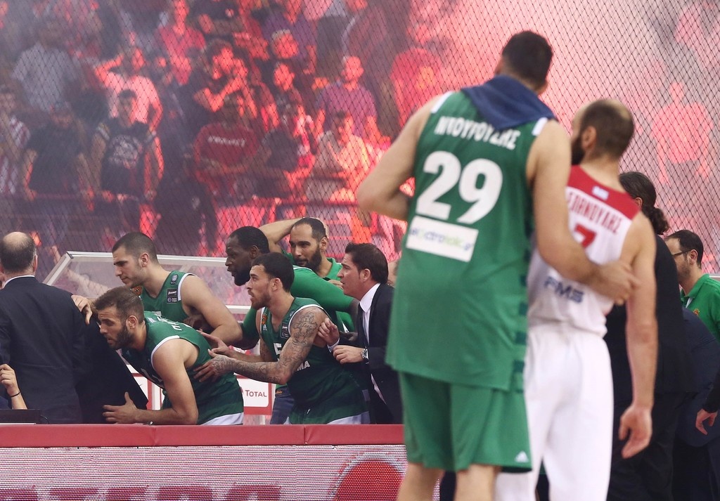 Σοκαριστικές εικόνες! Σκηνικό πολέμου στο ΣΕΦ (photos)