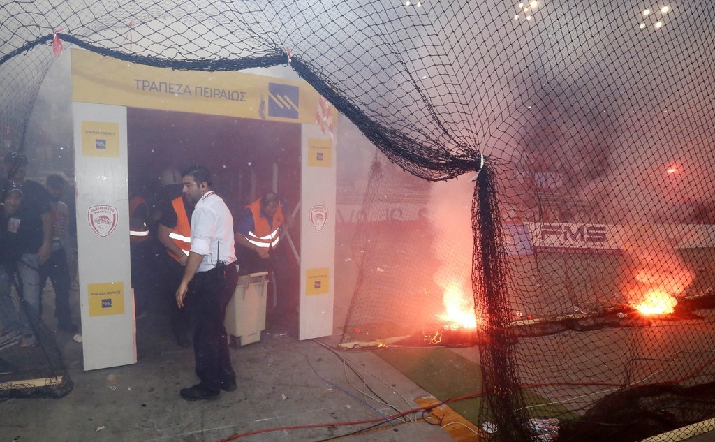 Σοκαριστικές εικόνες! Σκηνικό πολέμου στο ΣΕΦ (photos)