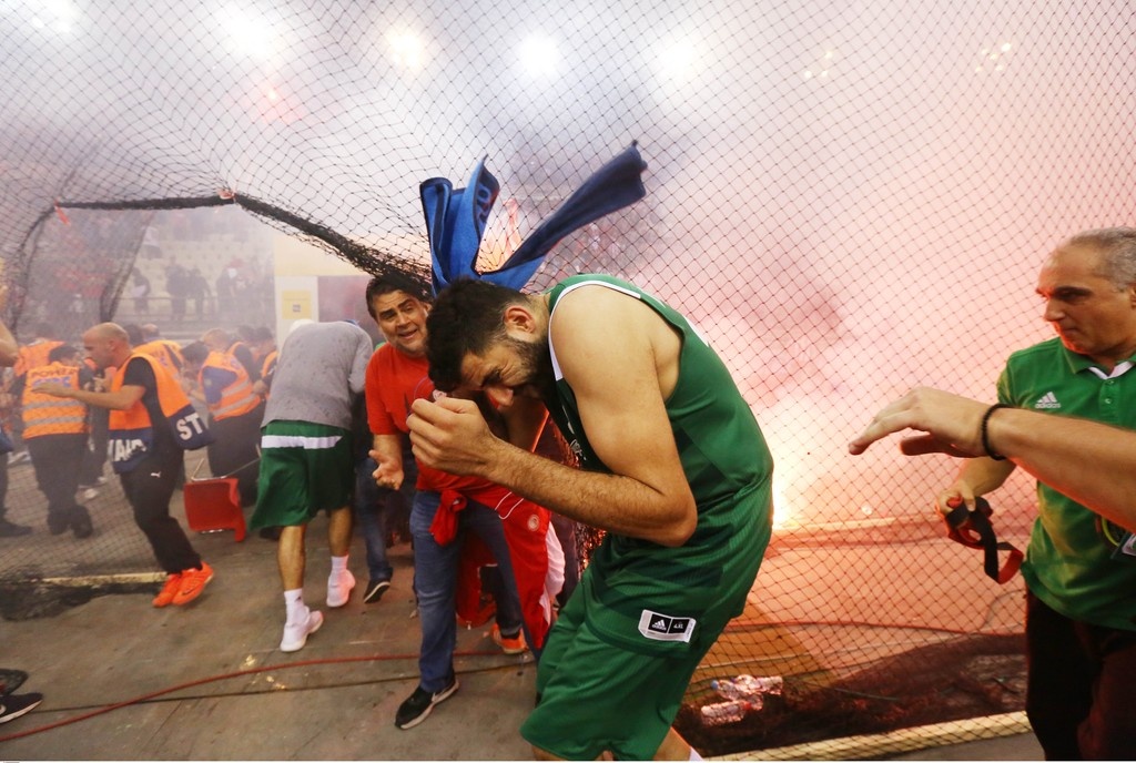 Σοκαριστικές εικόνες! Σκηνικό πολέμου στο ΣΕΦ (photos)