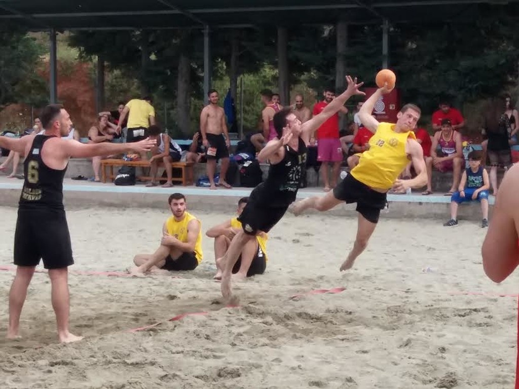 Στην Παρο χτυπά η καρδιά του Beach Handball