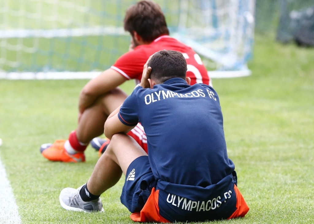 Ολυμπιακός: Καρέ-καρέ ο τραυματισμός του Ρέτσου