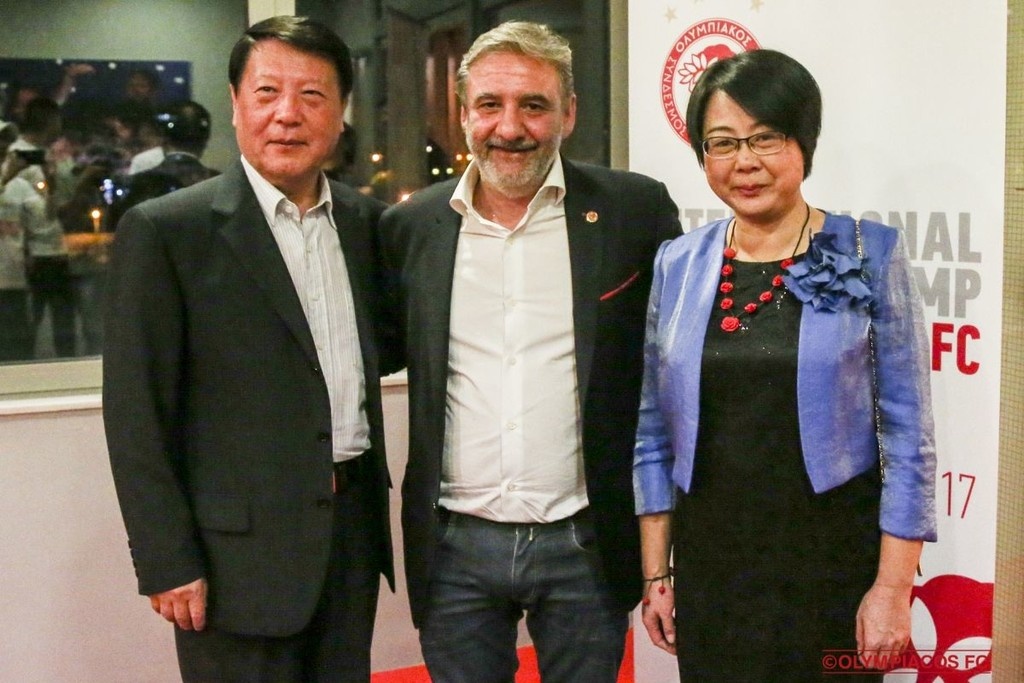 Ολυμπιακός: Επίσημο δείπνο και φιλικός αγώνας με την Beijing Enterprice FC U17 (photos+videos)