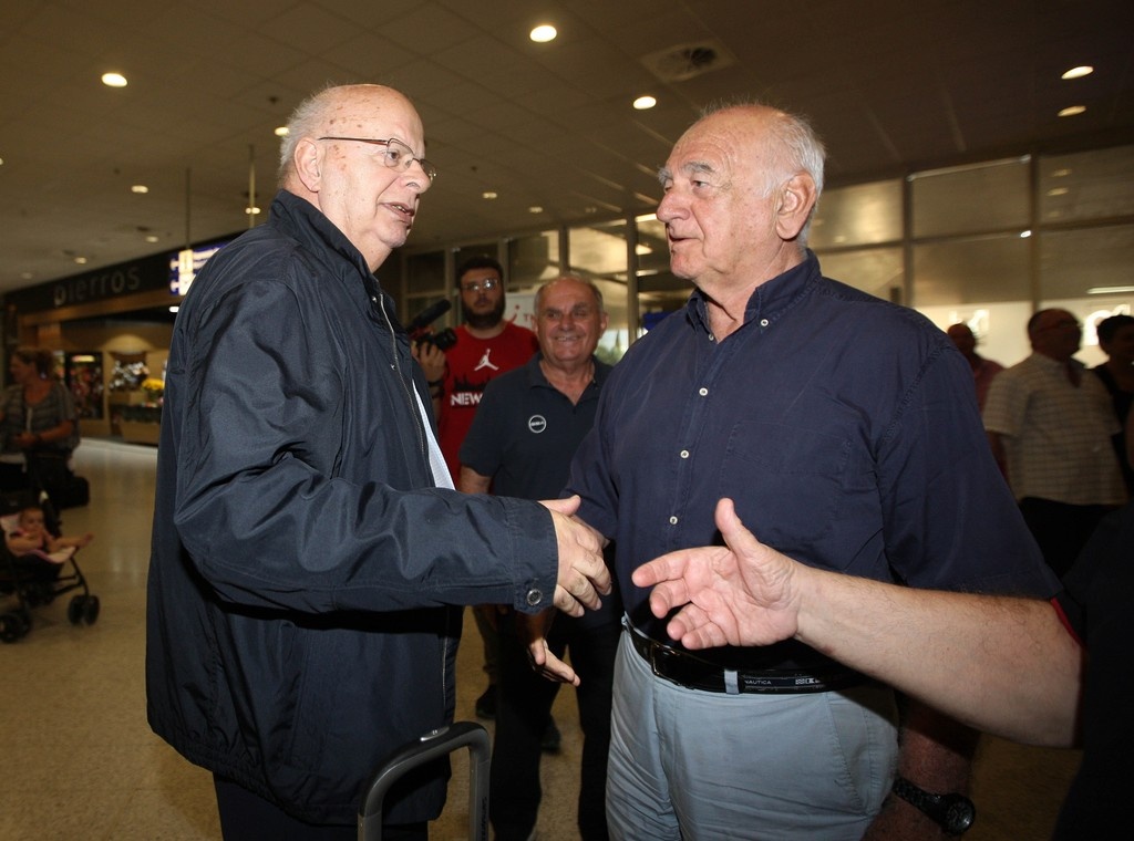 Θερμή υποδοχή για την Εθνική Γυναικών (photos)