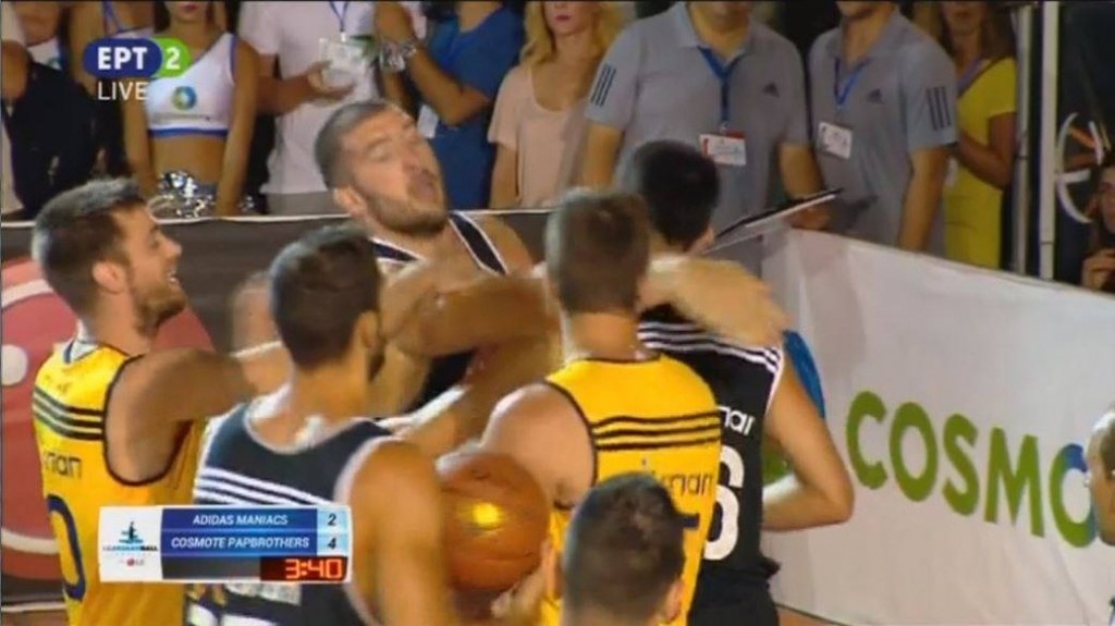 Πιάστηκαν στα… χέρια Καββαδάς και Αγραβάνης!