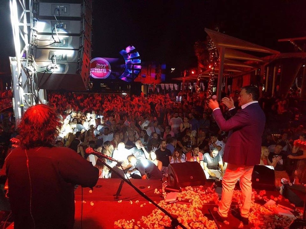 Νίκος Μακρόπουλος και Σταμάτης Γονίδης «βούλιαξαν» την παραλιακή