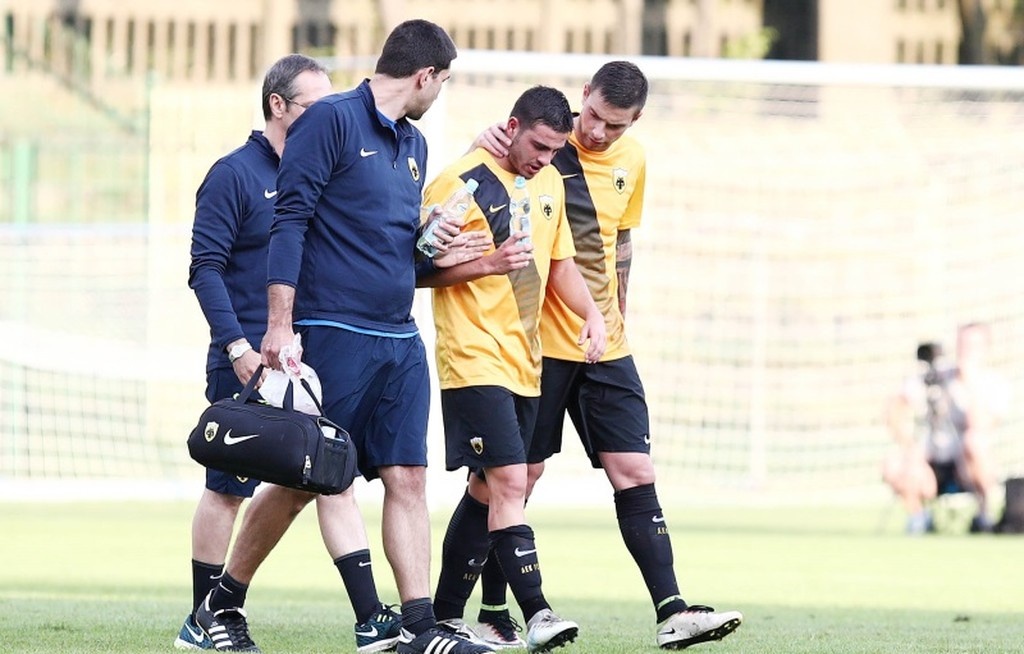 Νίκησε η ΑΕΚ, «πονάει» ο Γαλανόπουλος