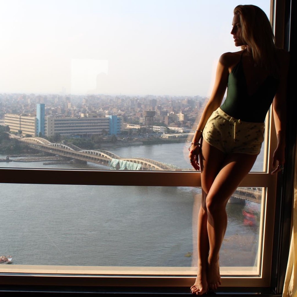 Ελληνίδα παρουσιάστρια κολάζει με την κορμάρα της το Instagram!