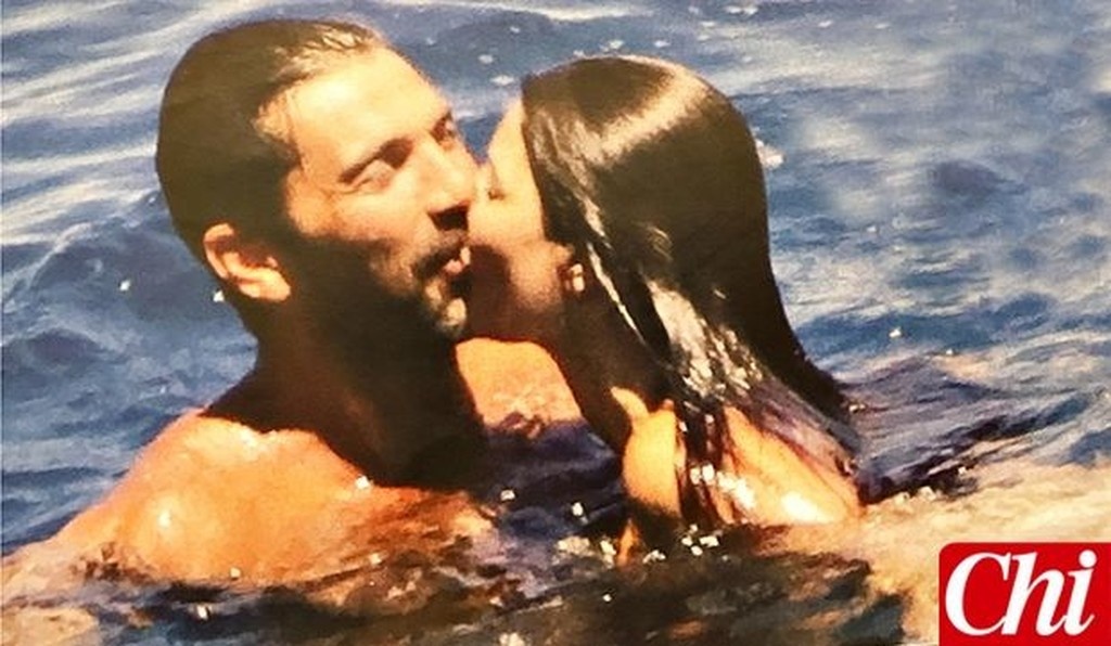 Καυτές πόζες του Μπουφόν με την Ντ’ Αμίκο