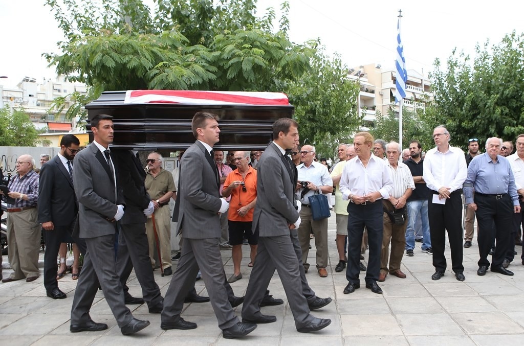 Ολυμπιακός: Ύστατο χαίρε στον Μπέμπη