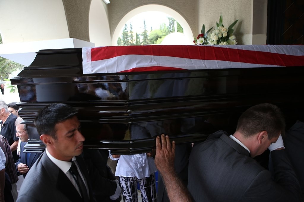 Ολυμπιακός: Ύστατο χαίρε στον Μπέμπη