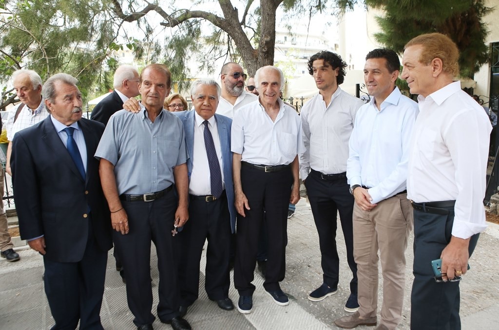 Ολυμπιακός: Ύστατο χαίρε στον Μπέμπη