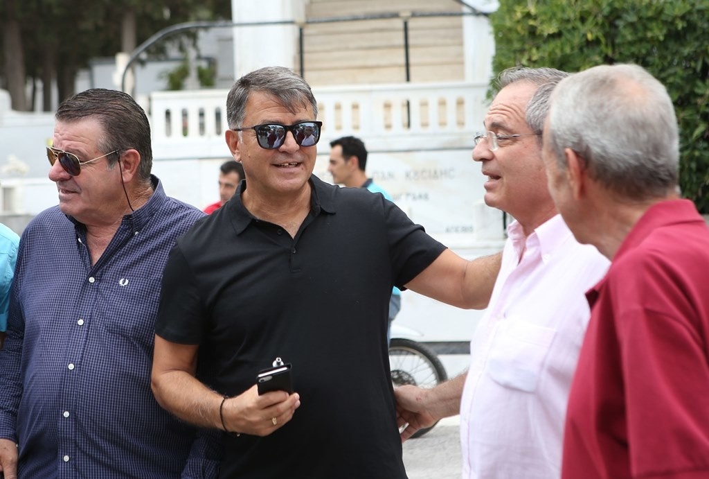 Ολυμπιακός: Ύστατο χαίρε στον Μπέμπη