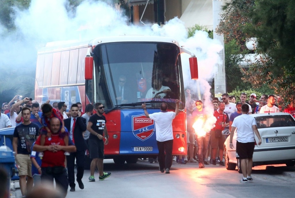 Πανικός στη Νέα Σμύρνη για τον Πανιώνιο (pics)