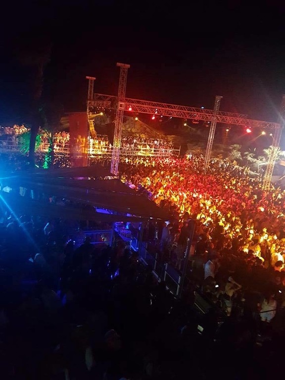 Τριήμερο «sold out» στην Κύπρο για τον Νίκο Μακρόπουλο (video+photos)
