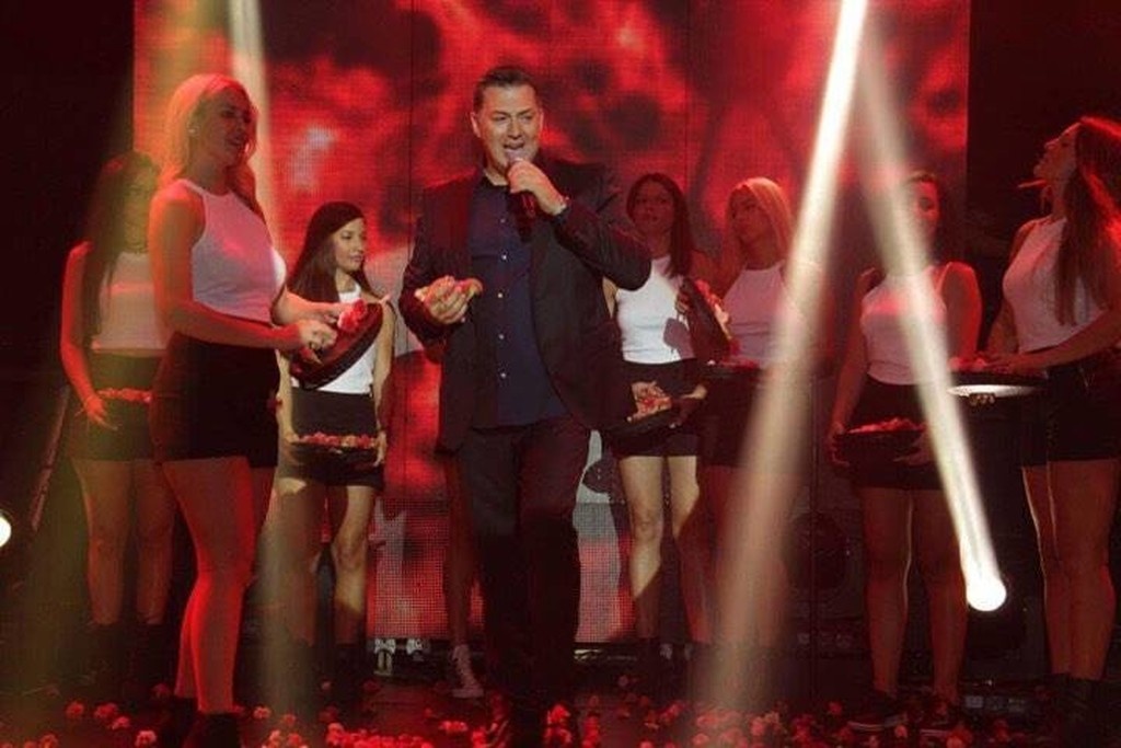 Η εντυπωσιακή πρεμιέρα του Νίκου Μακρόπουλου στο Frangelico (pics)