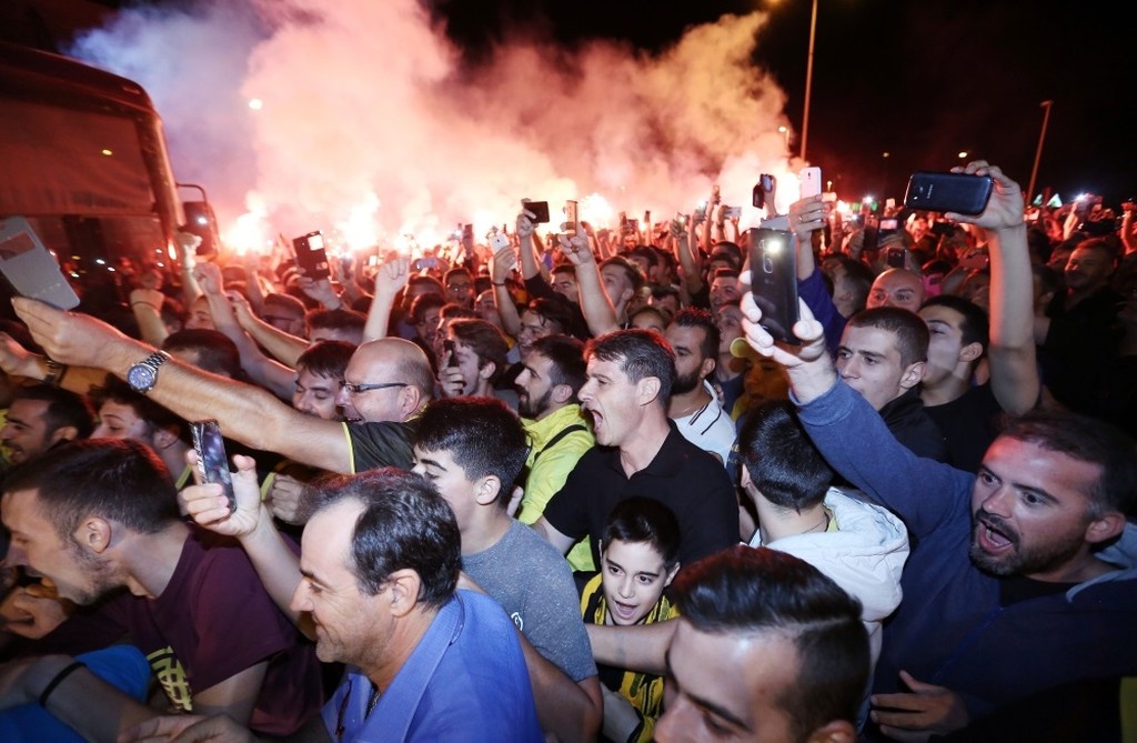 ΑΕΚ: Χαμός στο αεροδρόμιο για τον Αραούχο! (pics, vids)