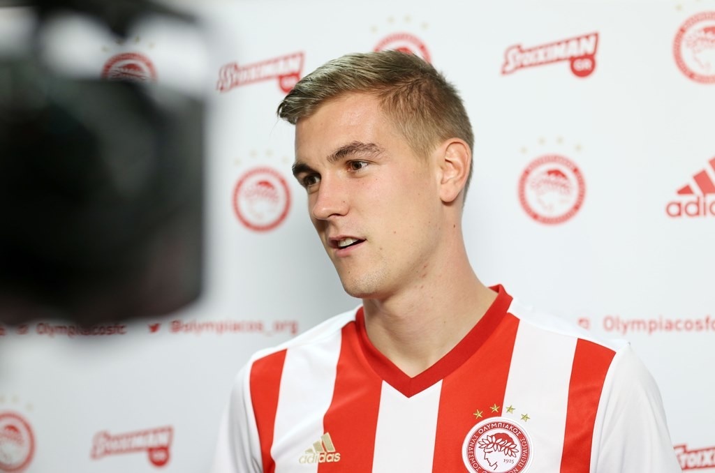 Ολυμπιακός: Οι πρώτες ώρες Ένγκελς στον Πειραιά