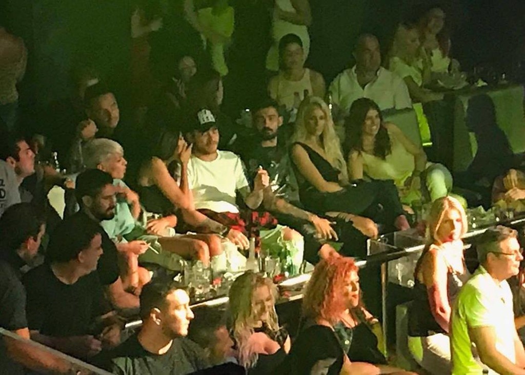 Γιώργος Καράγκουνης και Κλάους  Αθανασιάδης διασκέδασαν στον Νίκο  Μακρόπουλο