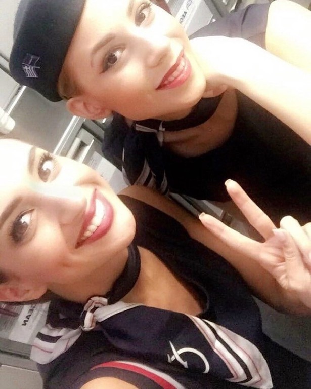 Η Ελληνίδα αεροσυνοδός με τις καυτές πόζες στο Instagram!