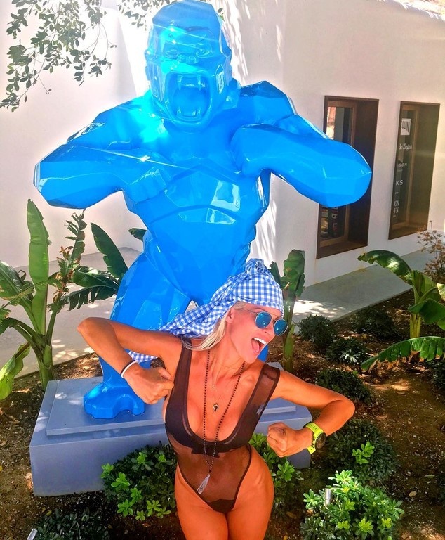 Ελληνίδα μάνα σε καυτές πόζες στο Instagram!