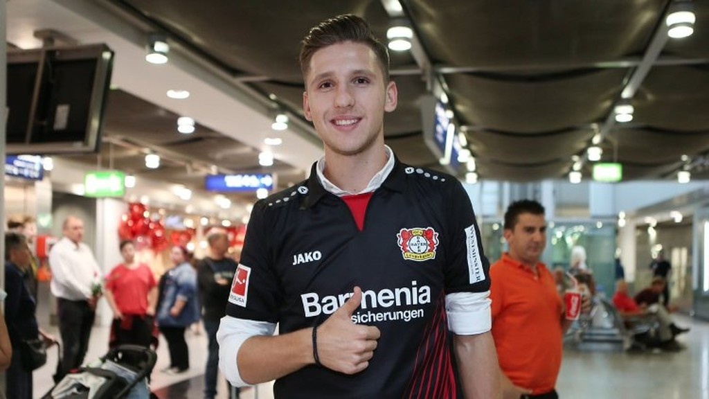Μπάγερ Λεβερκούζεν: Ο Ρέτσος με τη νέα του φανέλα