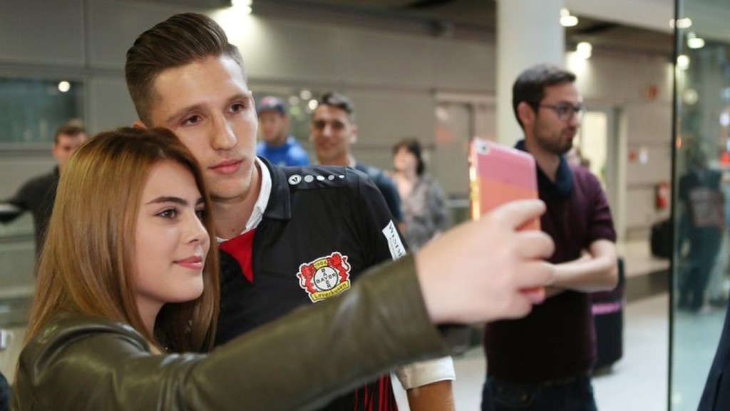 Μπάγερ Λεβερκούζεν: Ο Ρέτσος με τη νέα του φανέλα