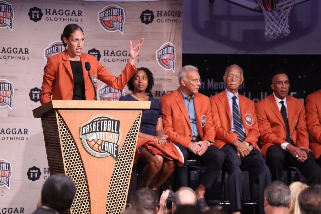 Φόρεσε τα πορτοκαλί του Hall of Fame ο Γκάλης! (photos)