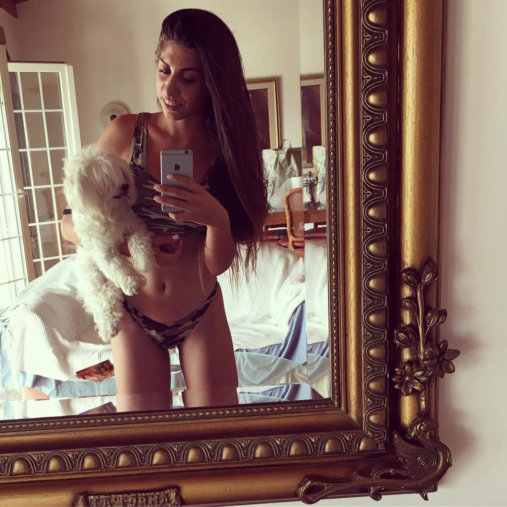 Καυτή Ελληνίδα χορεύτρια σε κολασμένες πόζες στο Instagram!