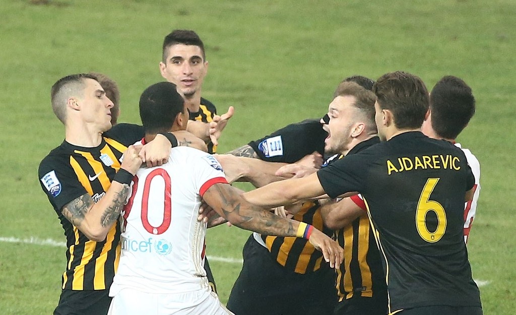 ΑΕΚ-Ολυμπιακό 3-2: Οι στιγμές έντασης στο ντέρμπι (pics)