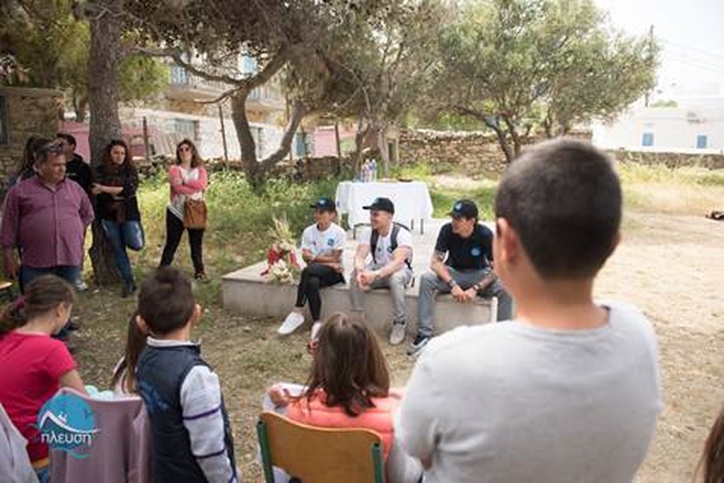Η «άγνωστη» προσφορά του Λευτέρη Πετρούνια στα ακριτικά μας νησιά